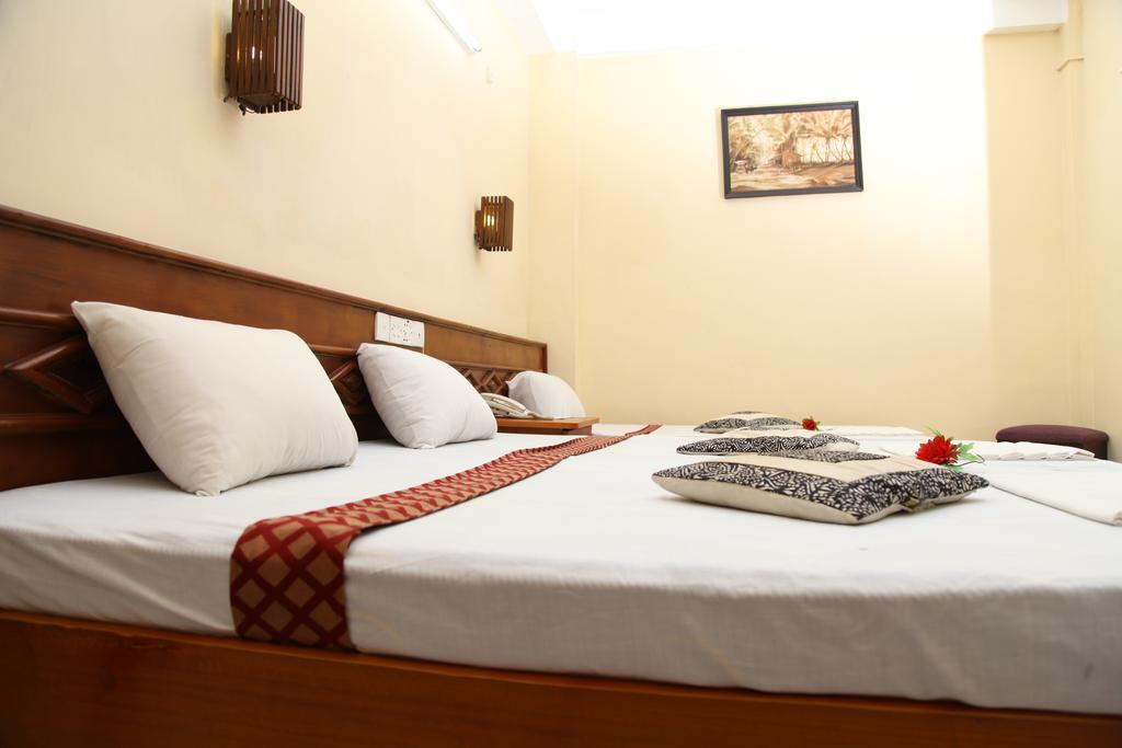 Brighten Hotel Colombo Luaran gambar