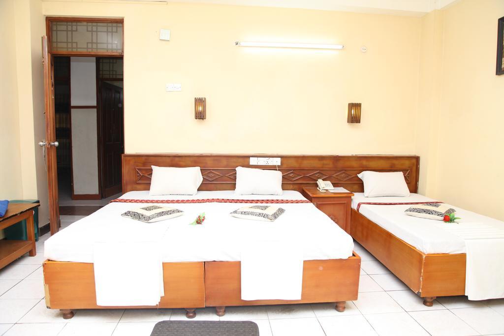 Brighten Hotel Colombo Luaran gambar