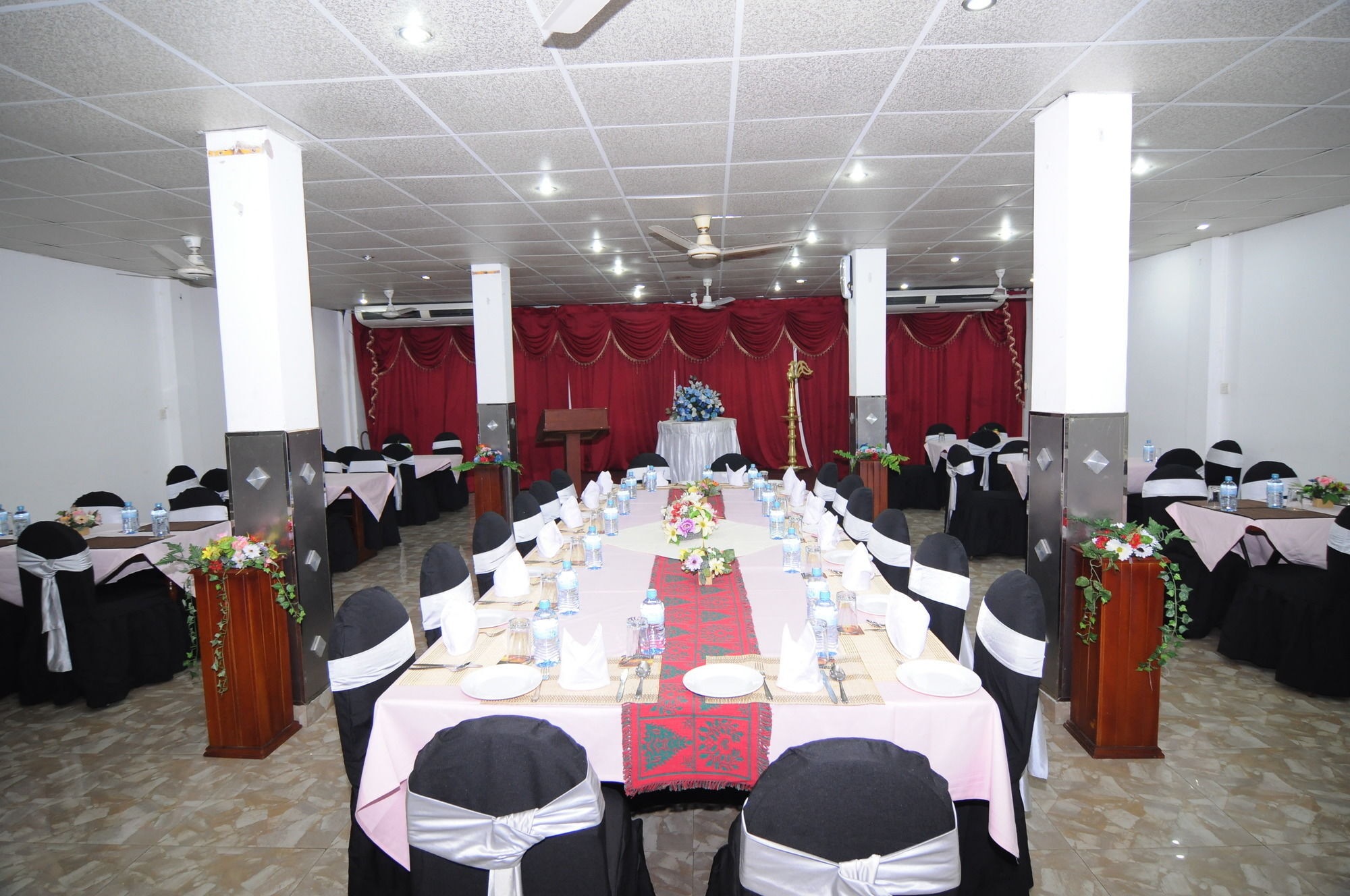 Brighten Hotel Colombo Luaran gambar