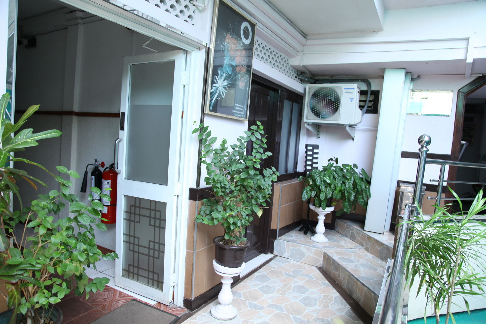 Brighten Hotel Colombo Luaran gambar