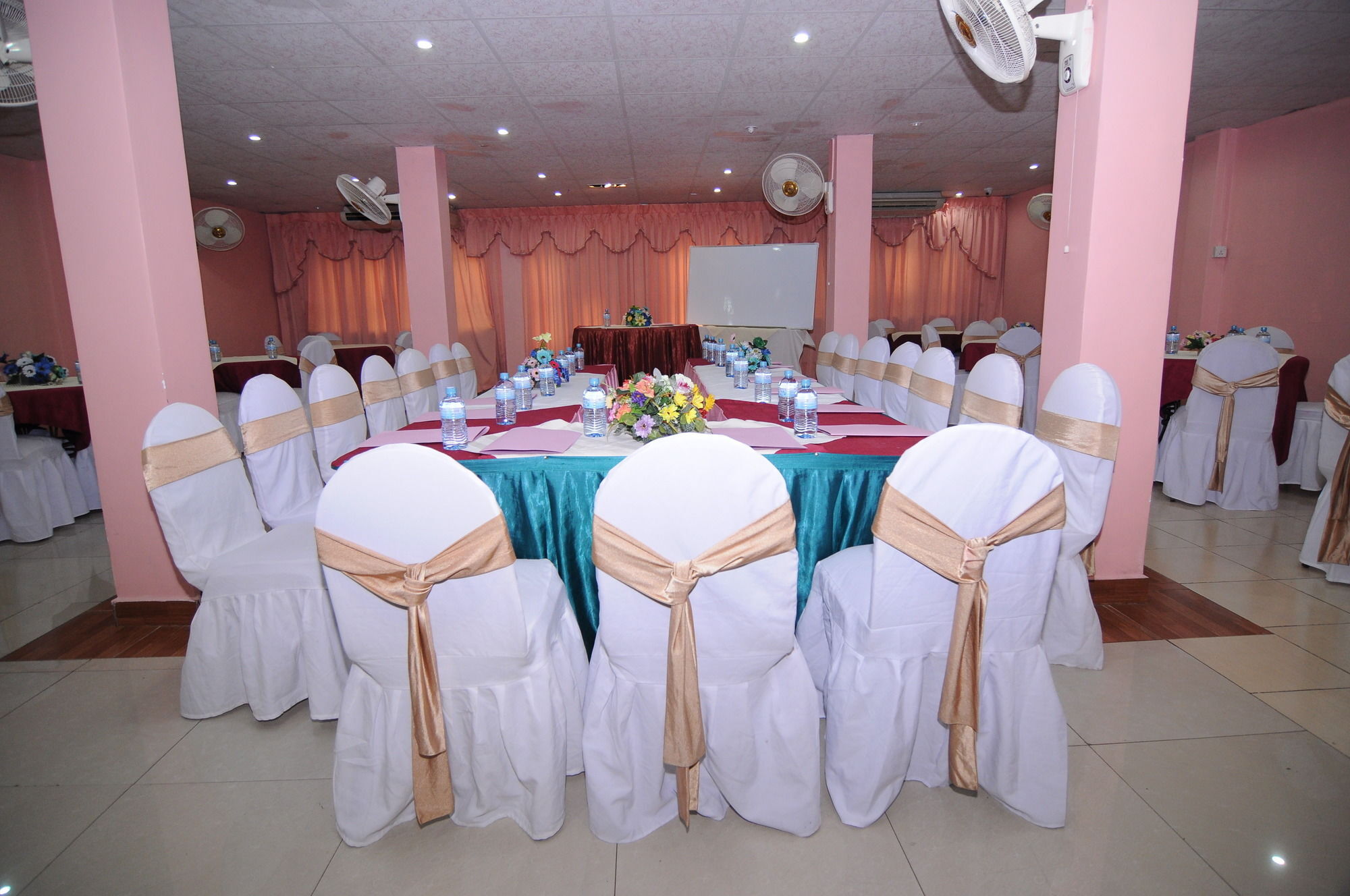 Brighten Hotel Colombo Luaran gambar