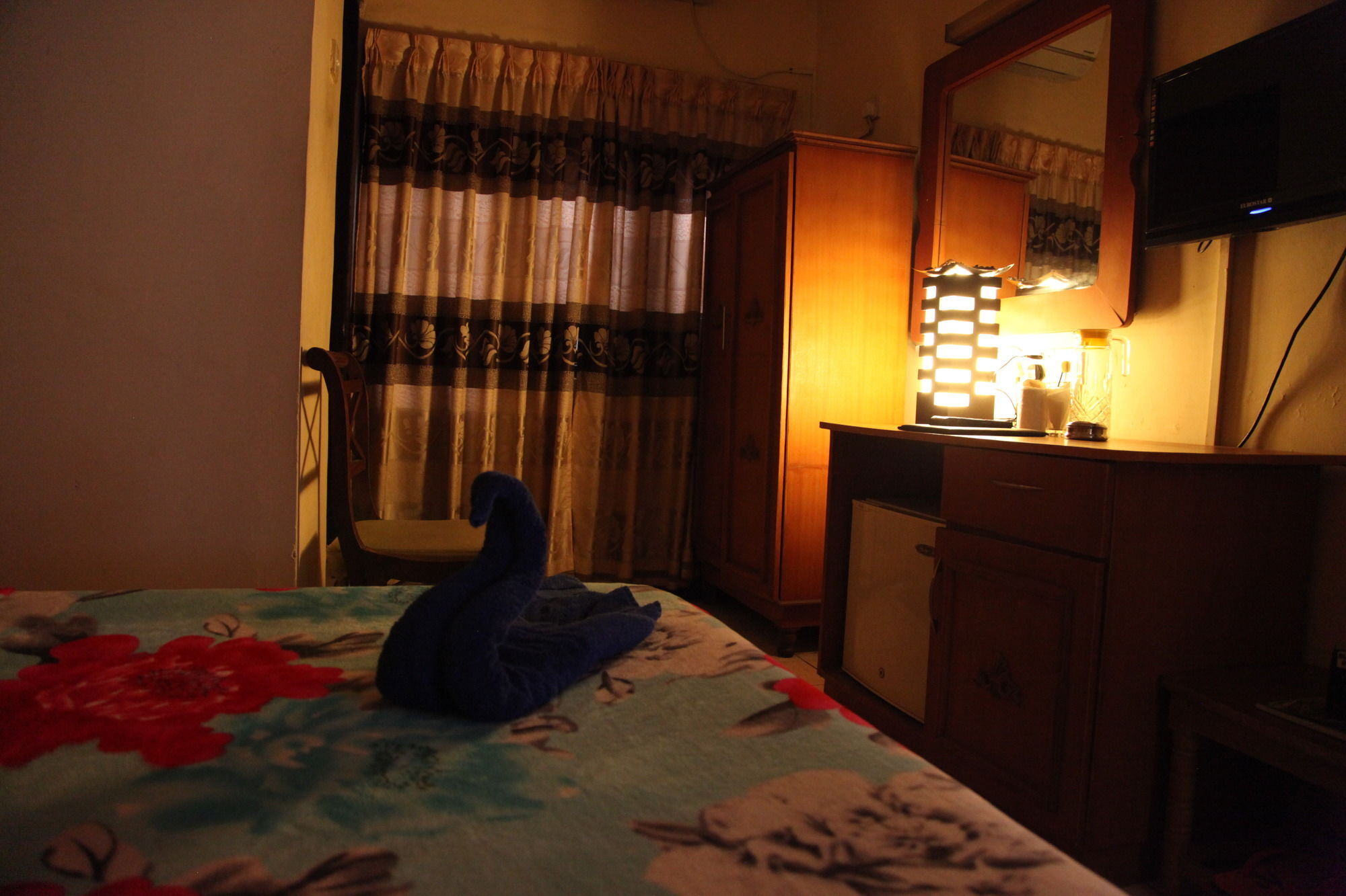 Brighten Hotel Colombo Luaran gambar